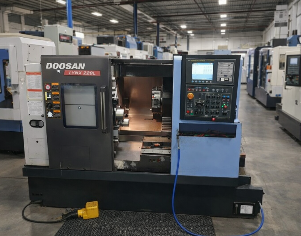 DOOSAN LYNX 220L