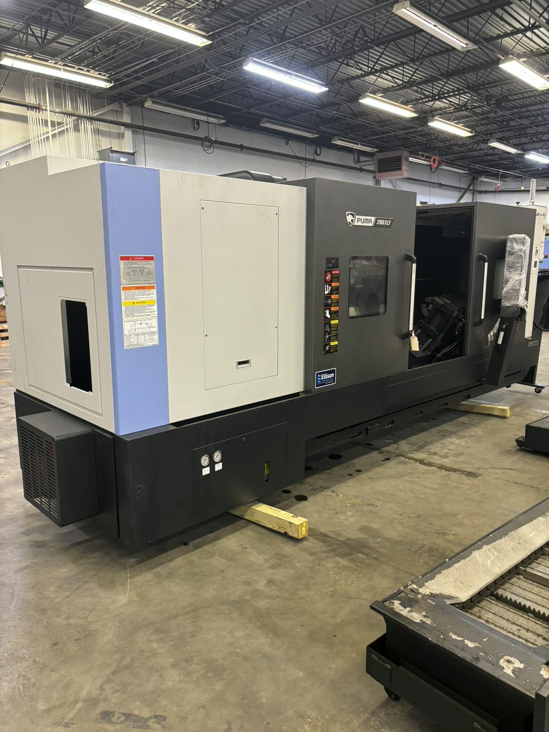 DN SOLUTIONS 3100XLY
