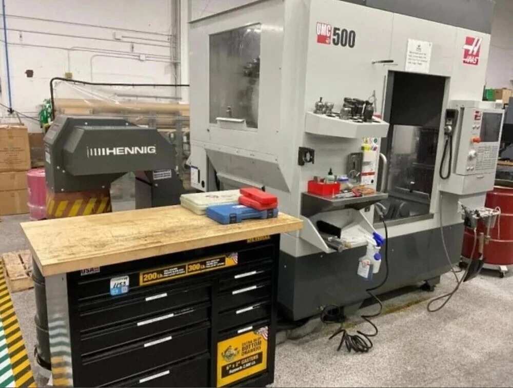 HAAS UMC 500 2021