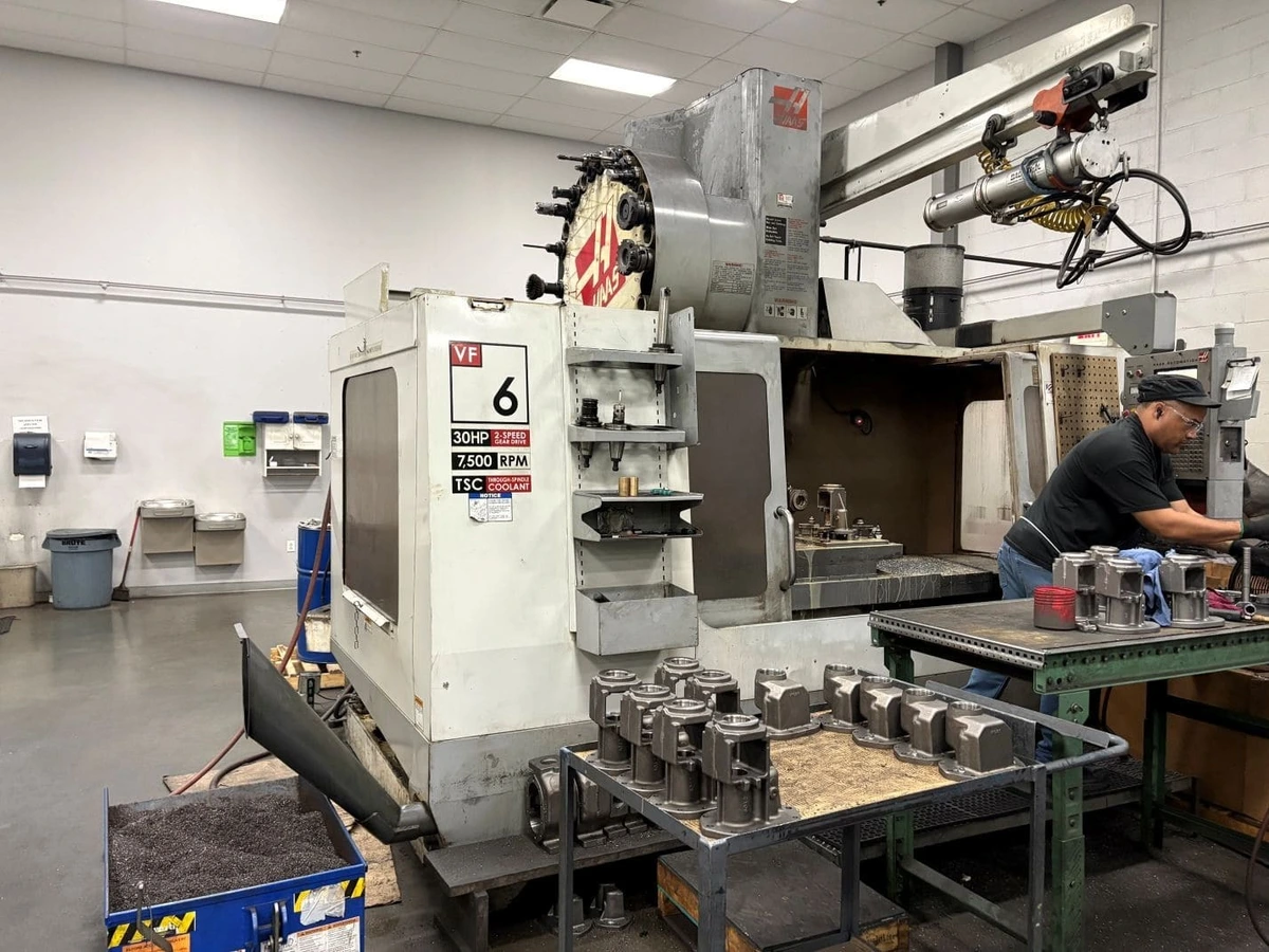 HAAS VF6 2006