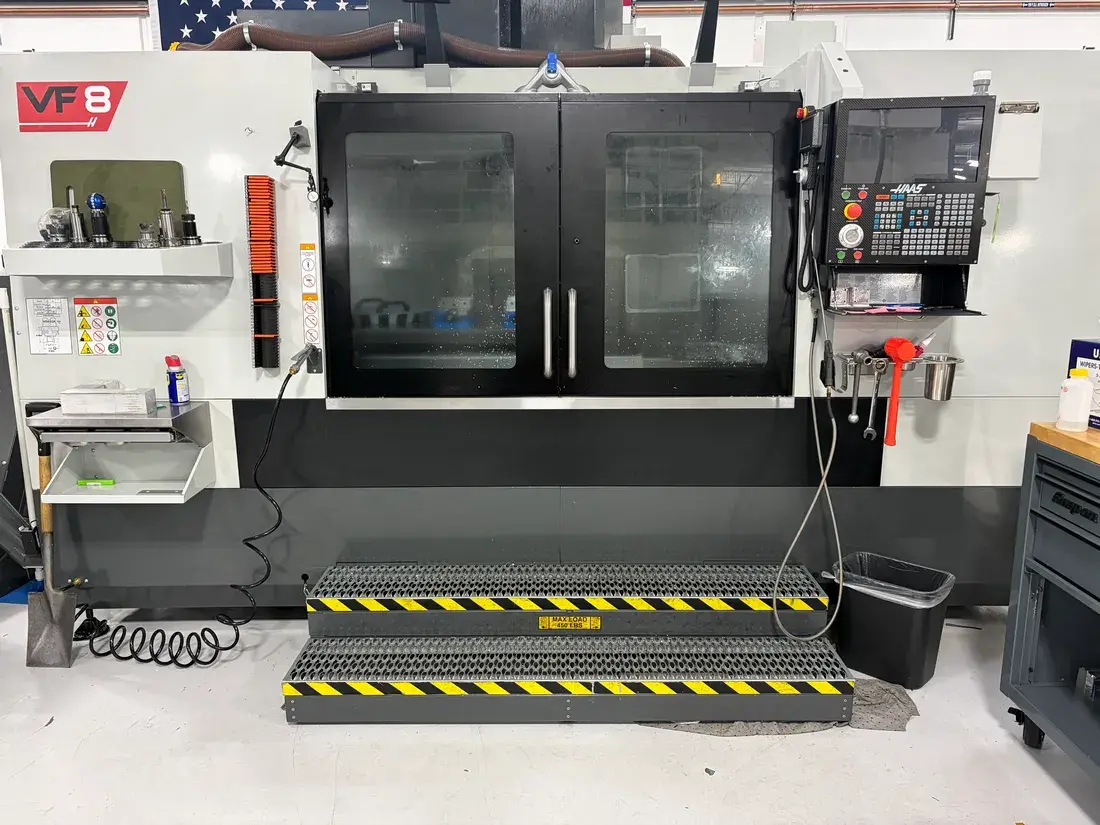 HAAS VF8 2025